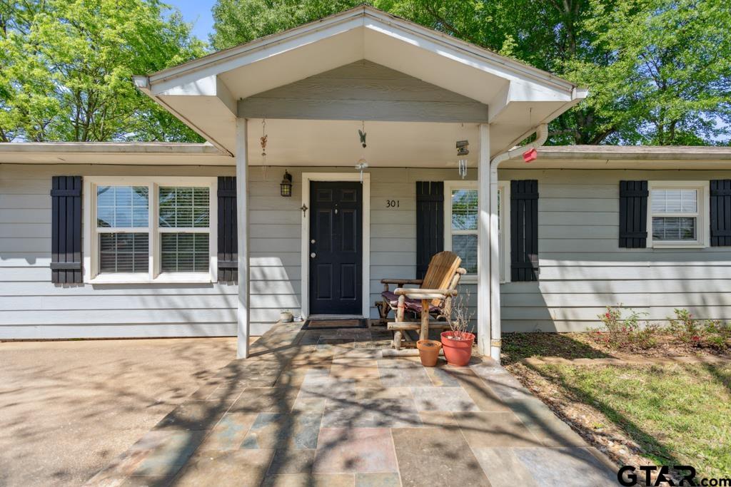 301 Bascom Road Whitehouse, TX 75791 - Photo 2 of 31 a front view of a house with a yard