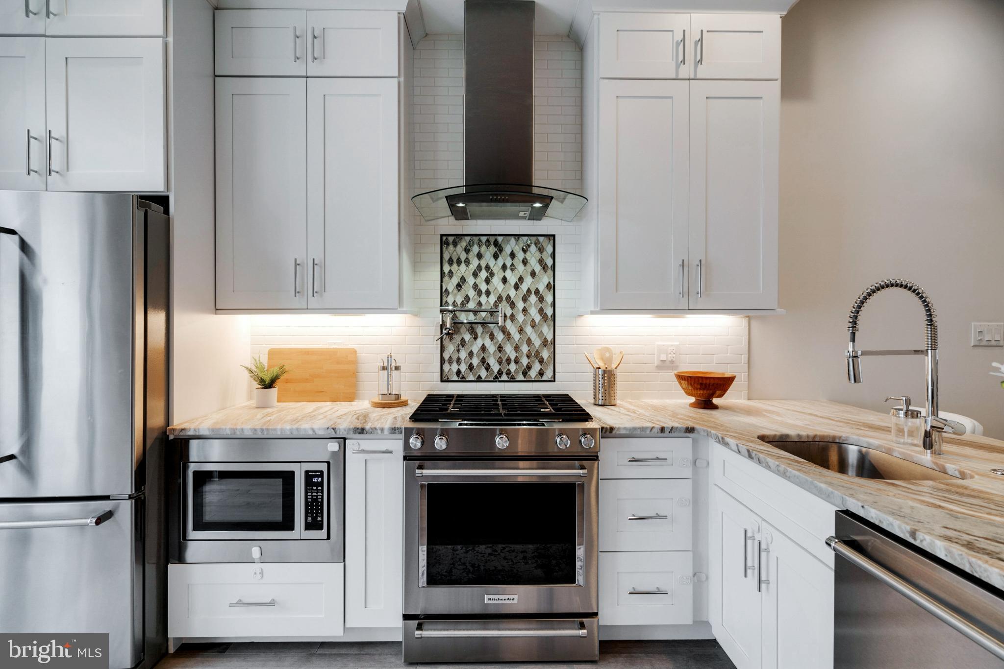 117 Master Street Philadelphia, PA 19122 - Photo 3 of 60