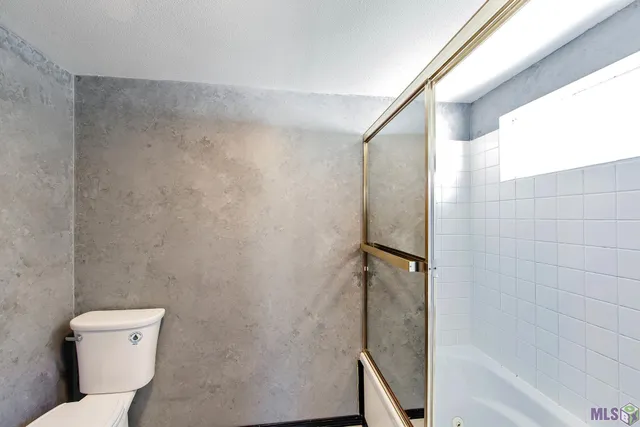 $230,000 | 117 Crestwood Drive, Houma, LA 70364