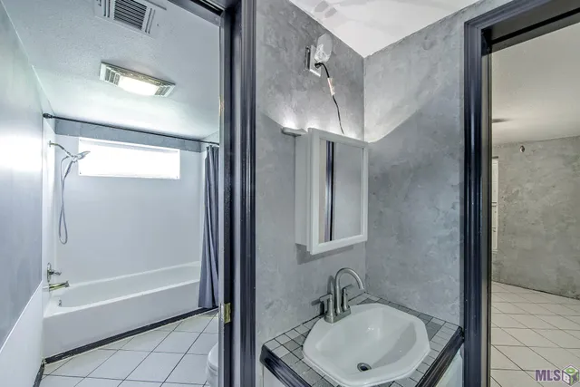 $230,000 | 117 Crestwood Drive, Houma, LA 70364