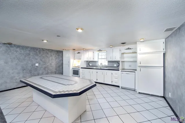 $230,000 | 117 Crestwood Drive, Houma, LA 70364