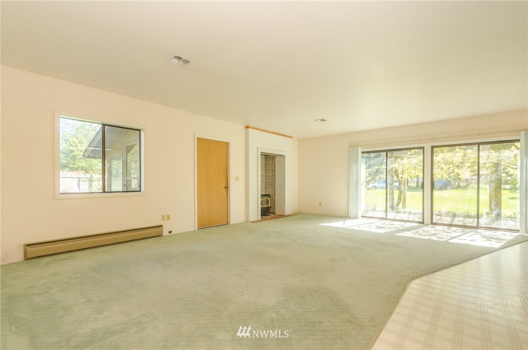 16823 Weaver Lane Southwest Rochester, WA 98579 - Photo 2 of 24
