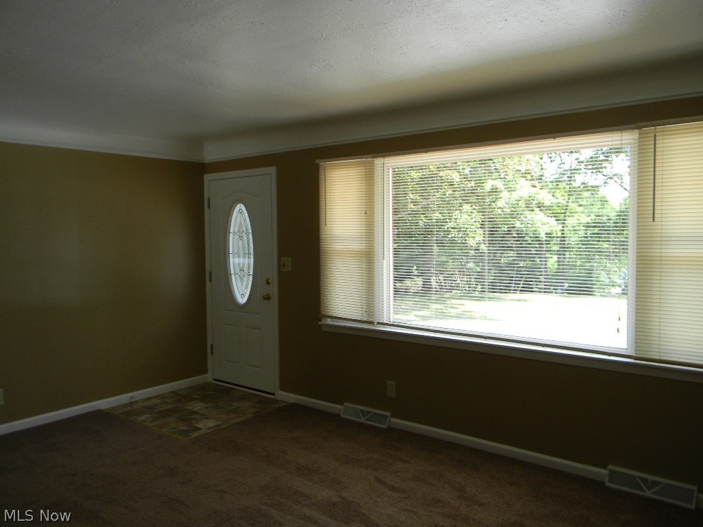 14541 Schreiber Road Maple Heights, OH 44137 - Photo 6 of 15 Gallery Image 6
