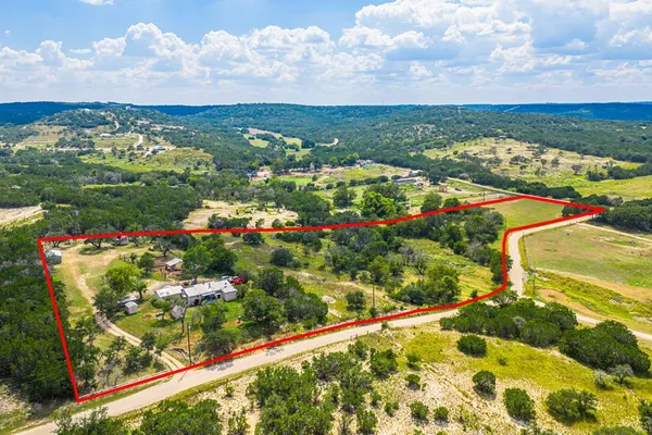$659,000 | 132 Silver Creek Lane East, Center Point, TX 78010