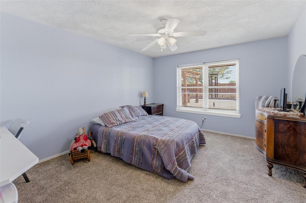 911 McVoid Road Springtown, TX 76082 - Photo 15 of 40