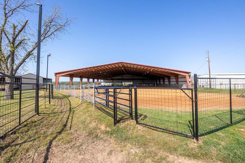 911 McVoid Road Springtown, TX 76082 - Photo 22 of 40