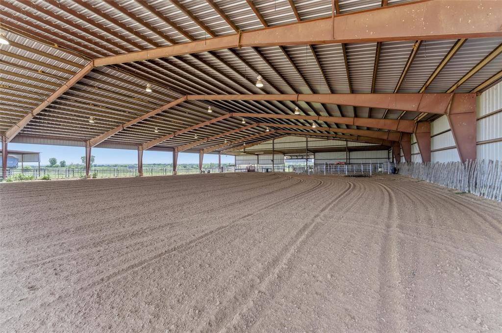 911 McVoid Road Springtown, TX 76082 - Photo 23 of 40