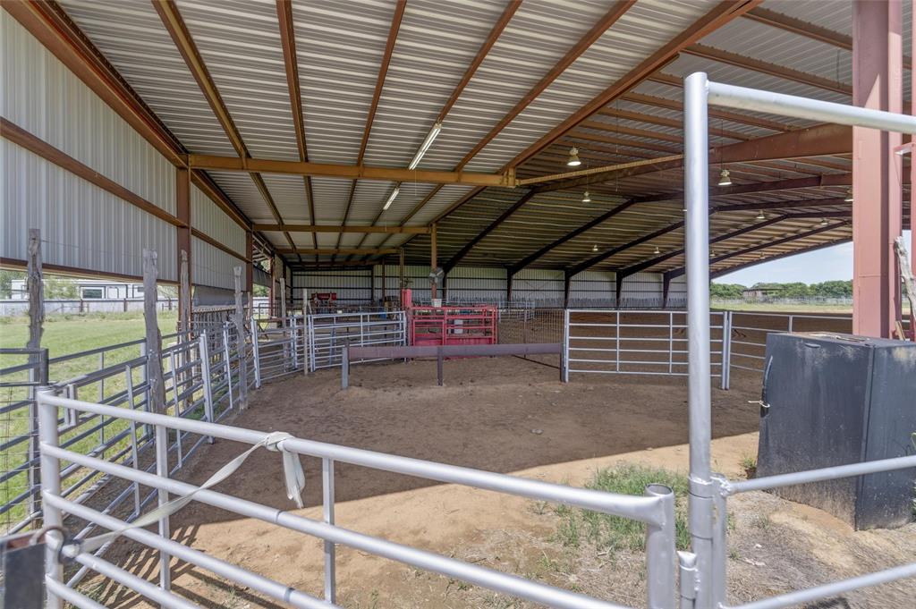 911 McVoid Road Springtown, TX 76082 - Photo 24 of 40