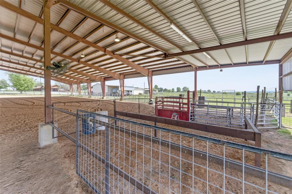 911 McVoid Road Springtown, TX 76082 - Photo 25 of 40