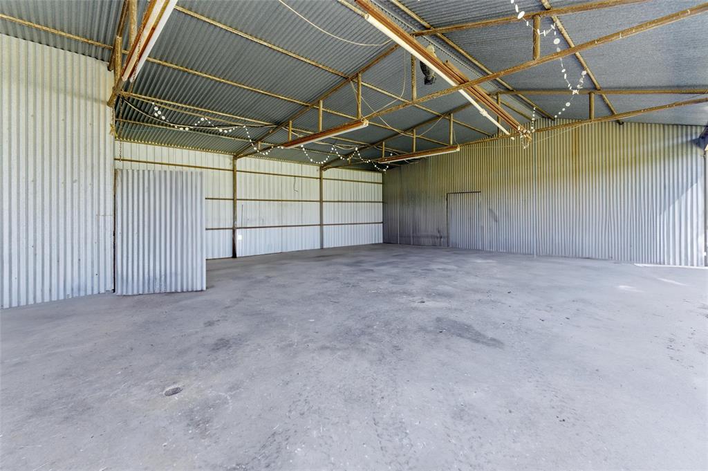 911 McVoid Road Springtown, TX 76082 - Photo 35 of 40