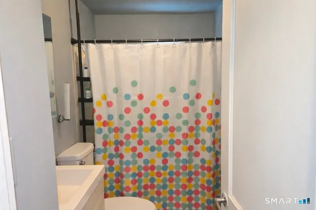 $299,999 | 1002 Winchester Avenue, Hamden, CT 06517