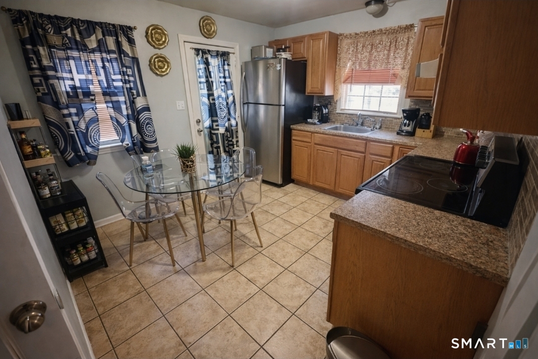 1002 Winchester Avenue Hamden, CT 06517 - Photo 7 of 16