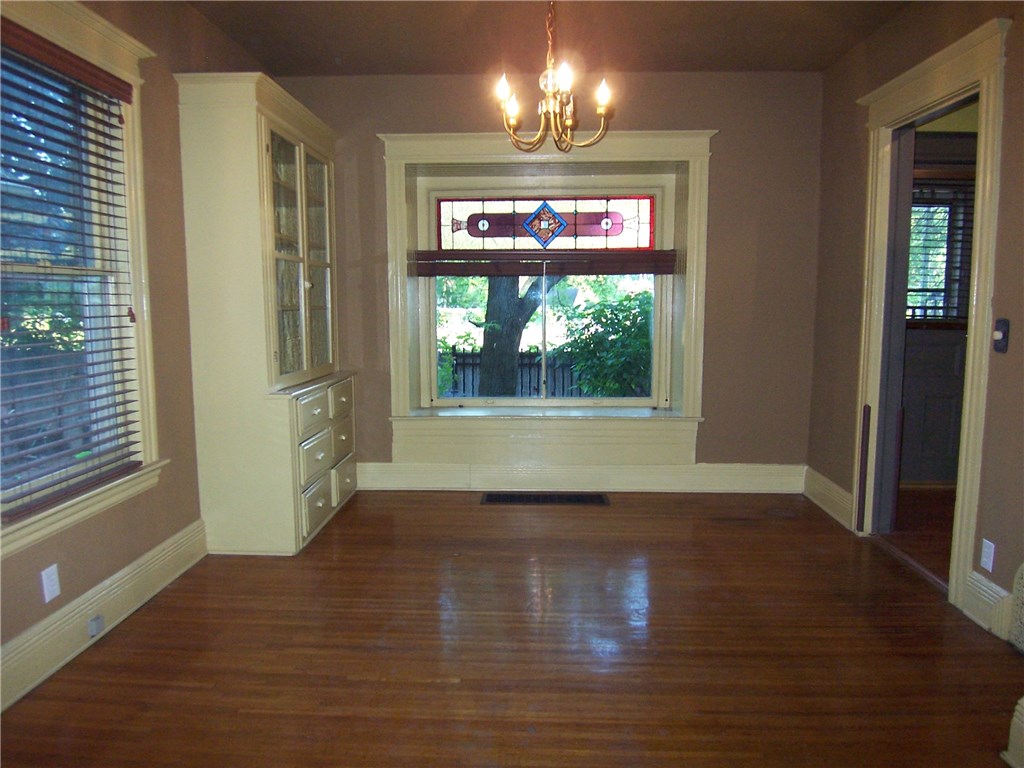 139 Richard Street Rochester, NY 14607 - Photo 7 of 18