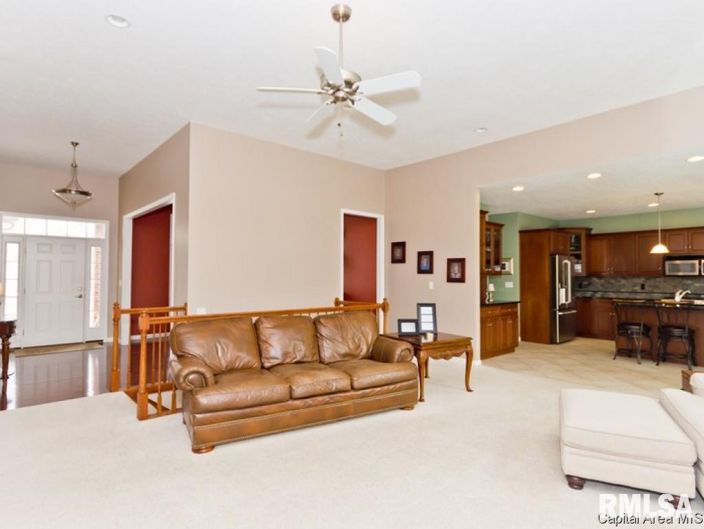 15 Maplehurst Drive Rochester, IL 62563 - Photo 4 of 17