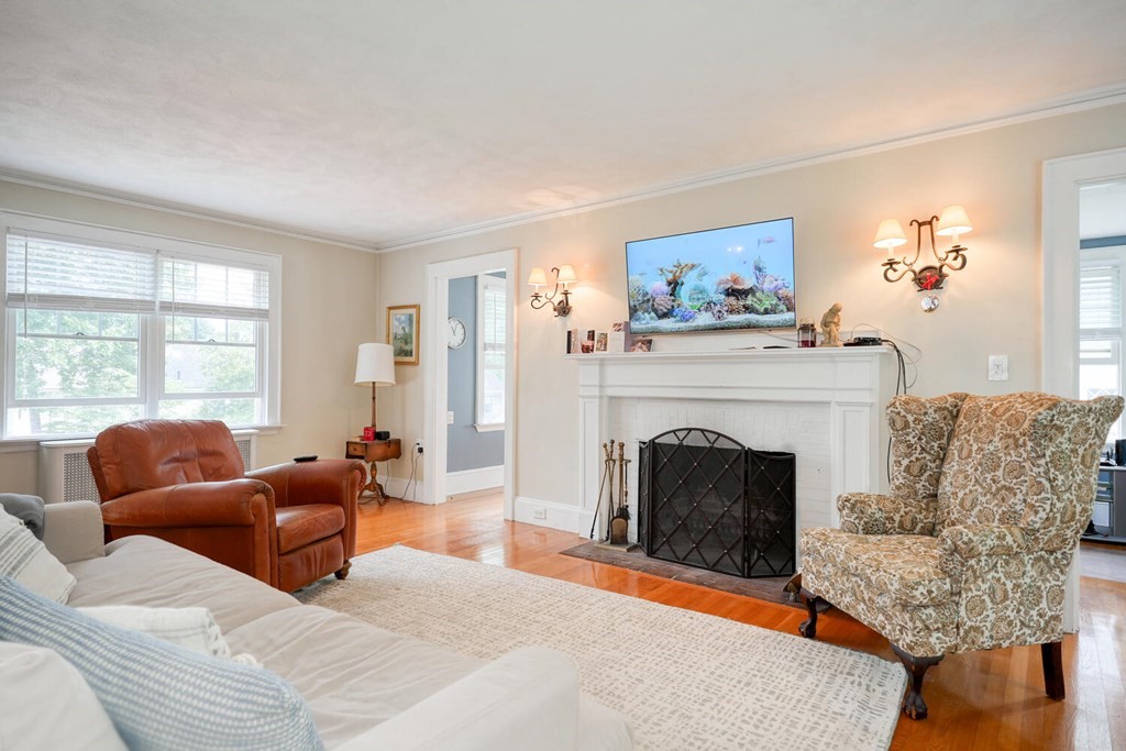 72 Richardson Road Belmont, MA 02478 - Photo 8 of 33 Gallery Image 8