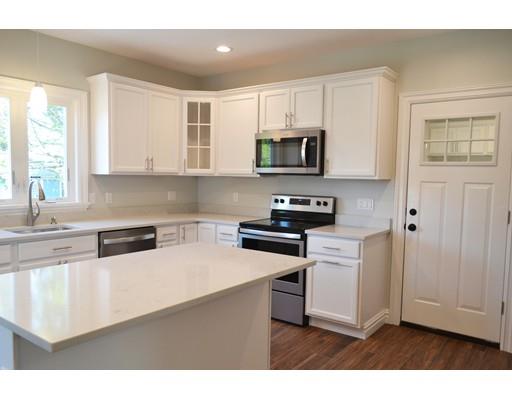 4 Elm Place Marblehead, MA 01945 - Photo 9 of 32 Gallery Image 9