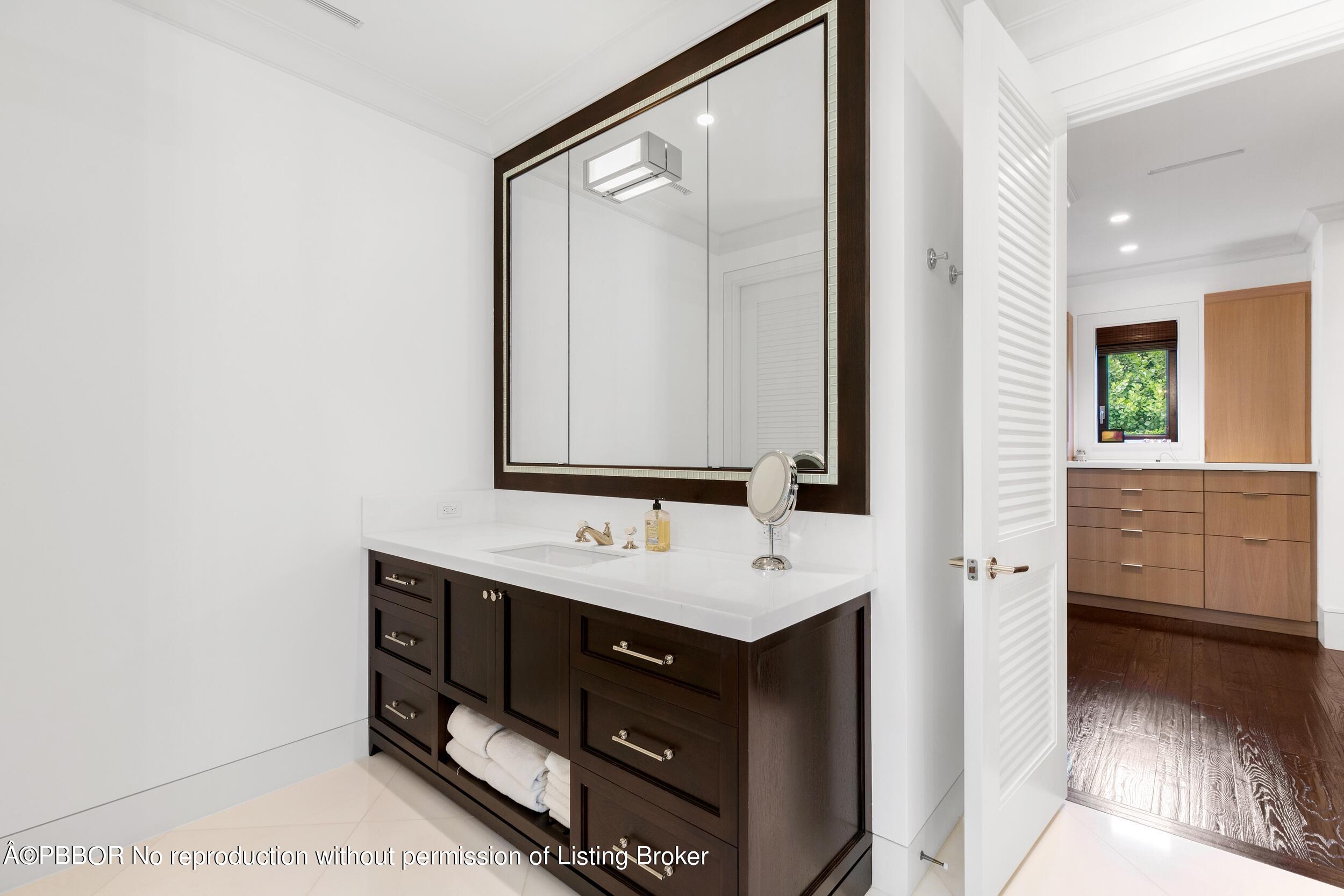 245 Ridgeview Drive Palm Beach, FL 33480 - Photo 20 of 43 Primary Bath 2
