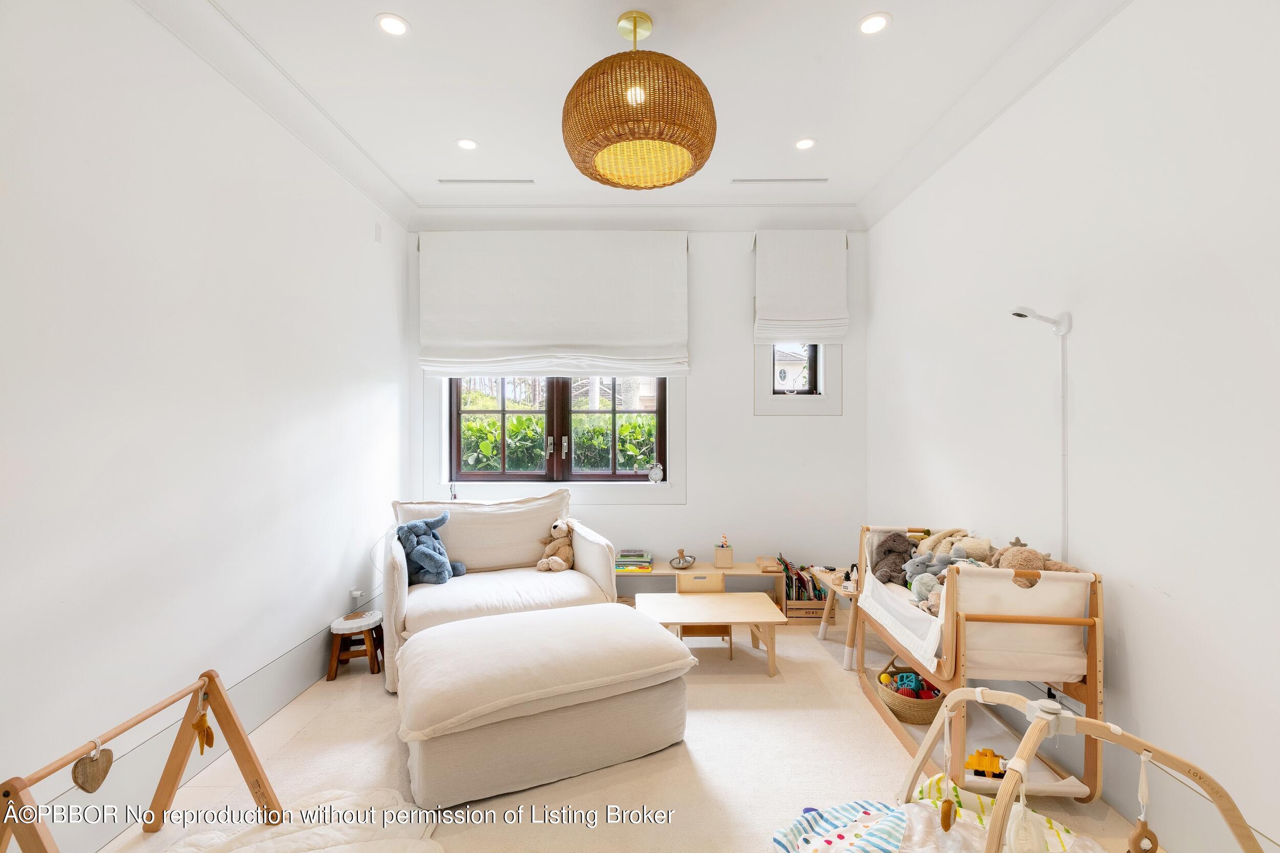 245 Ridgeview Drive Palm Beach, FL 33480 - Photo 27 of 43 Library/Playroom