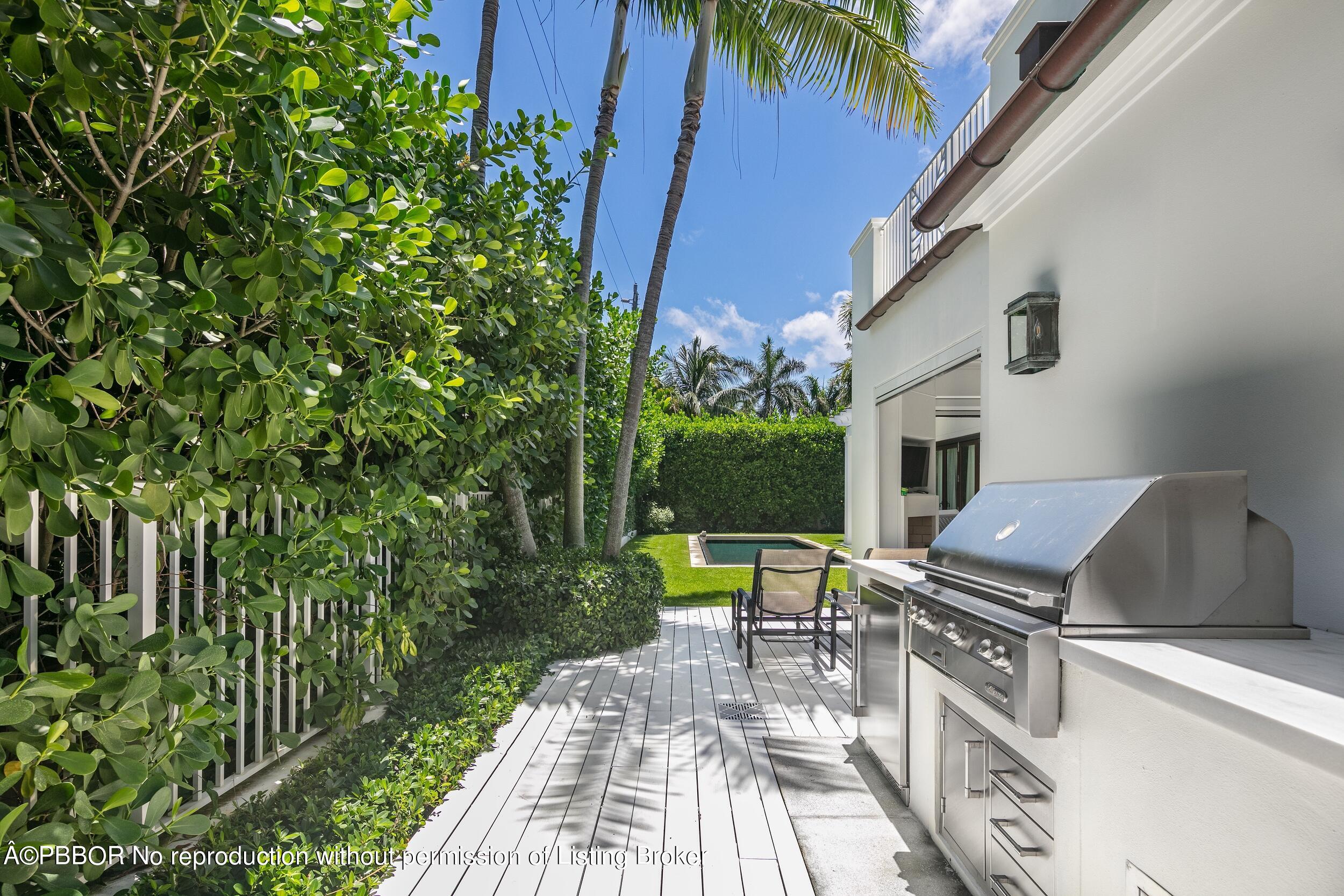 245 Ridgeview Drive Palm Beach, FL 33480 - Photo 30 of 43 BBQ Area