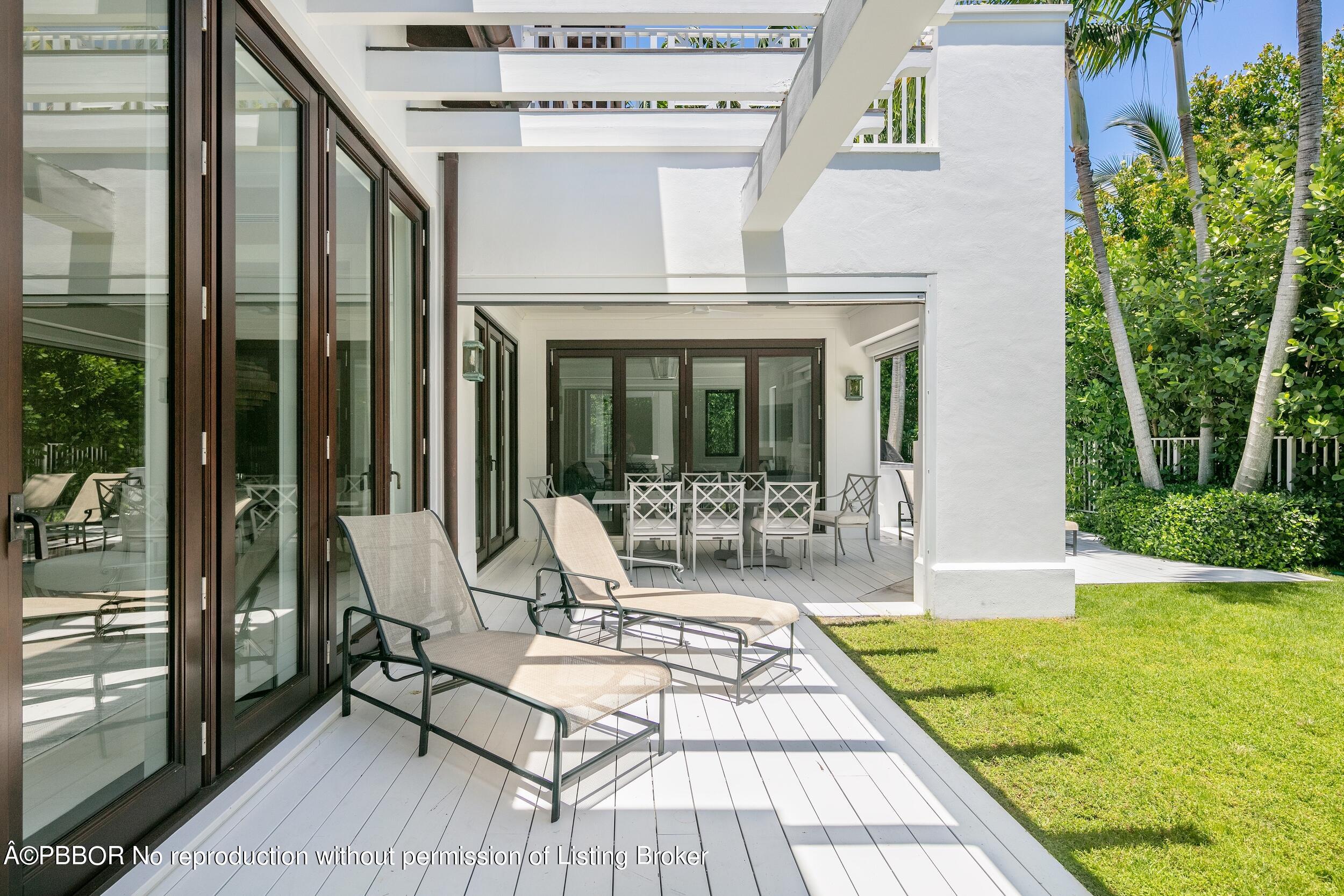245 Ridgeview Drive Palm Beach, FL 33480 - Photo 31 of 43 Loggia