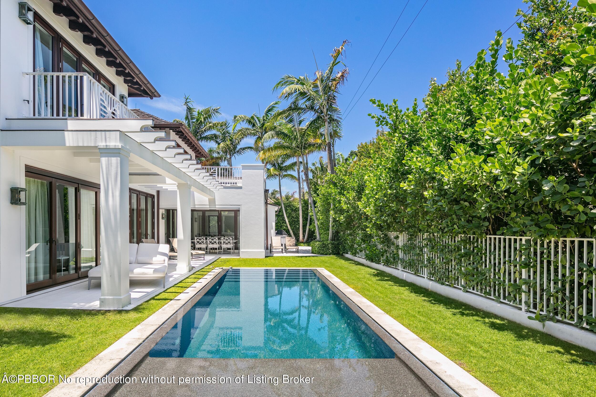 245 Ridgeview Drive Palm Beach, FL 33480 - Photo 32 of 43 Pool