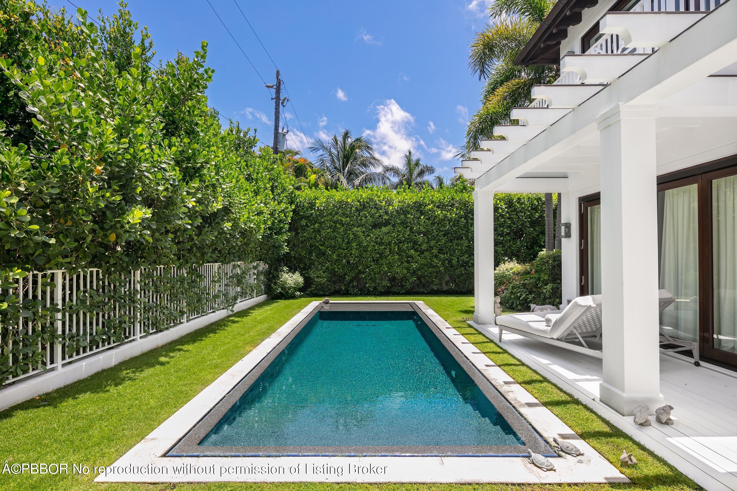 245 Ridgeview Drive Palm Beach, FL 33480 - Photo 34 of 43 Pool