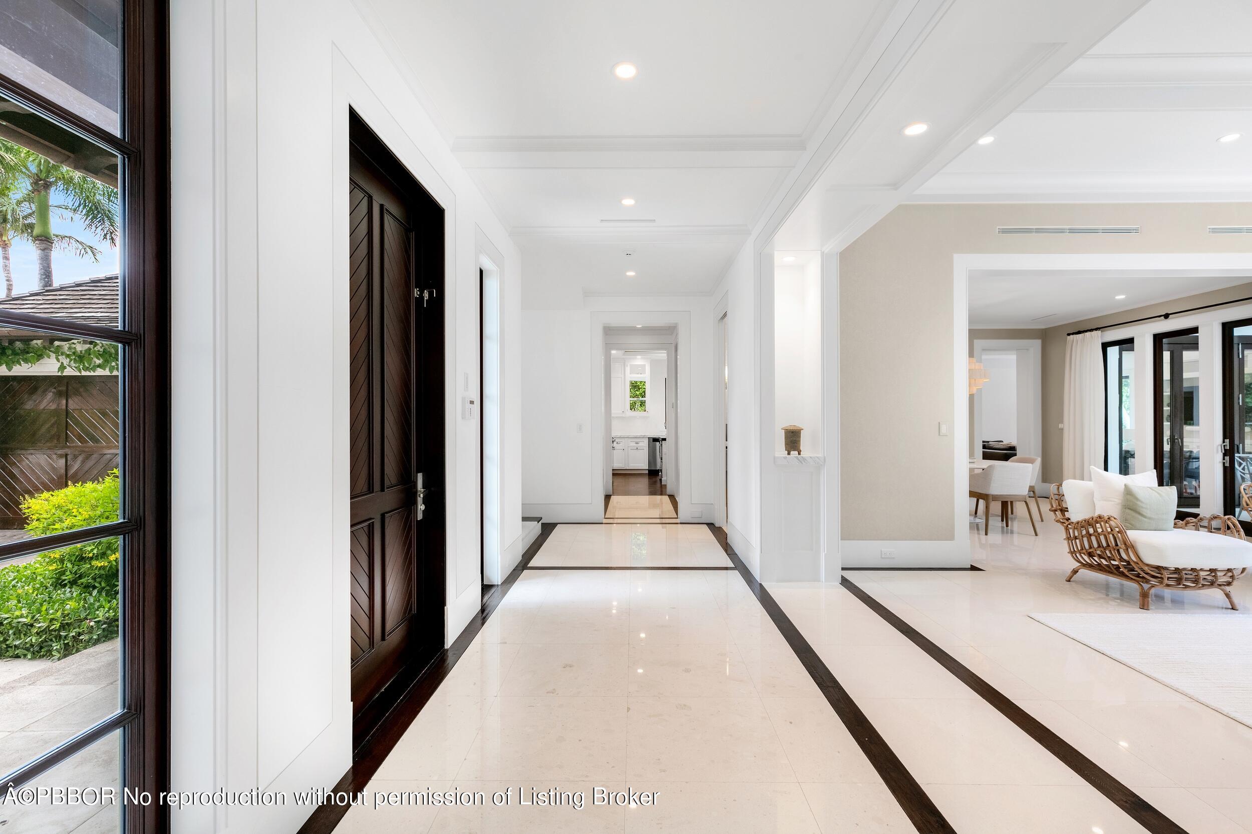 245 Ridgeview Drive Palm Beach, FL 33480 - Photo 4 of 43 Foyer