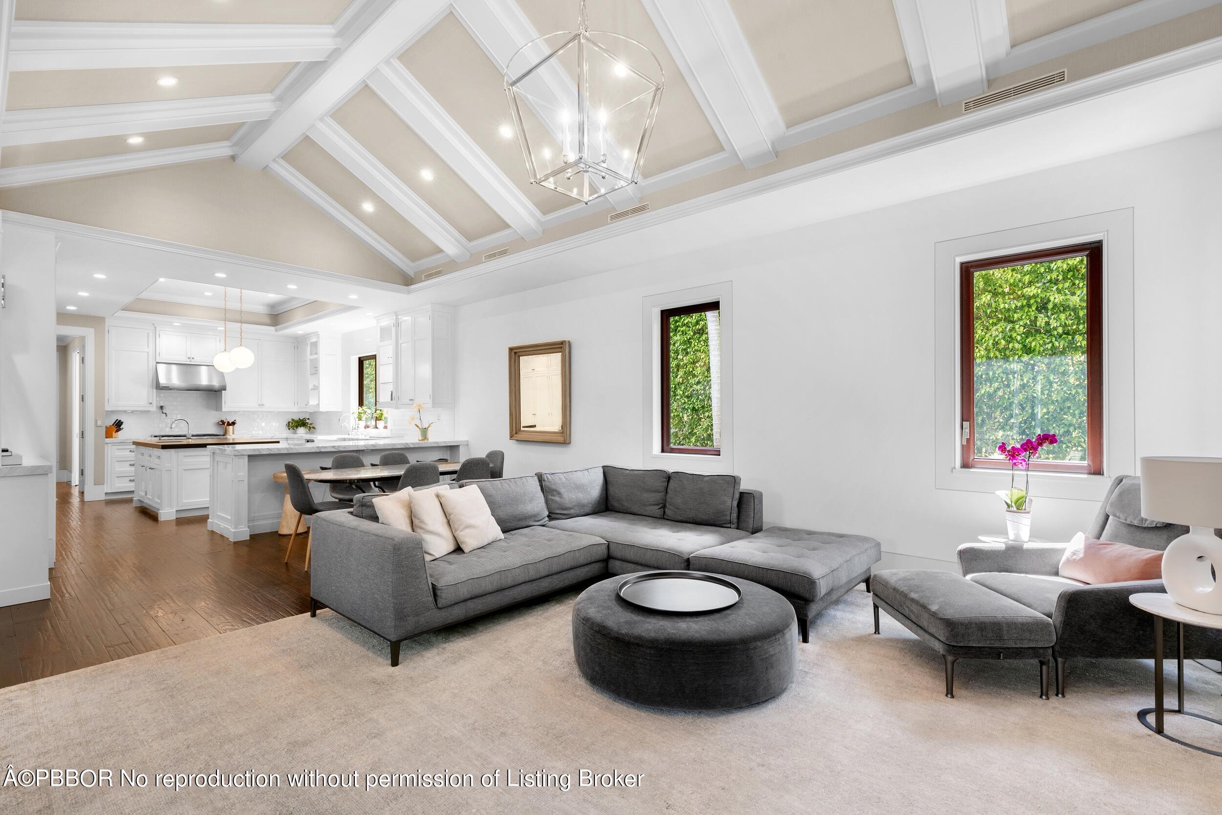 245 Ridgeview Drive Palm Beach, FL 33480 - Photo 5 of 43 Family Room
