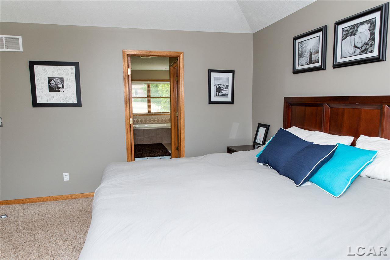 1258 Scott Ridge Drive Adrian, MI 49221 - Photo 33 of 51 31390152-32.JPG