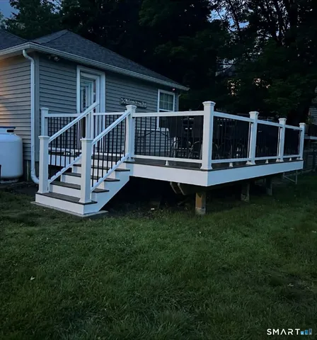 $369,900 | 233 Vergason Avenue, Norwich, CT 06360