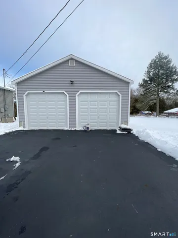 $369,900 | 233 Vergason Avenue, Norwich, CT 06360