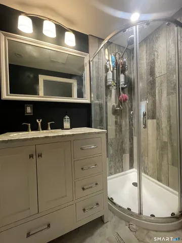 $369,900 | 233 Vergason Avenue, Norwich, CT 06360