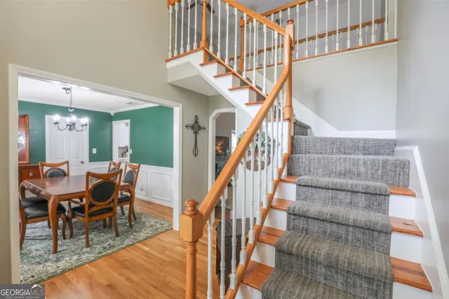 a view of entryway and hall