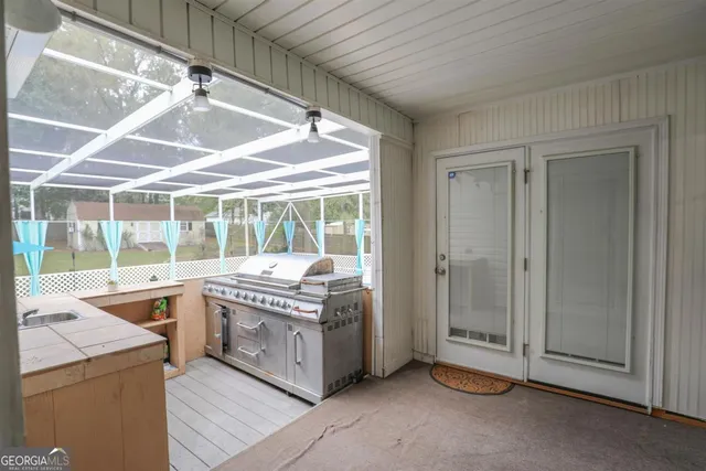 a view of a storage & utility room