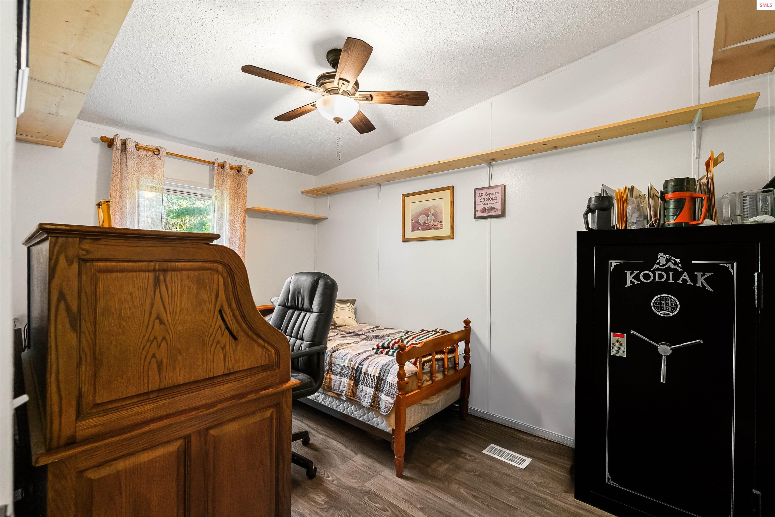 169 Shelby Road Laclede, ID 83841 - Photo 20 of 49 Gallery Image 20