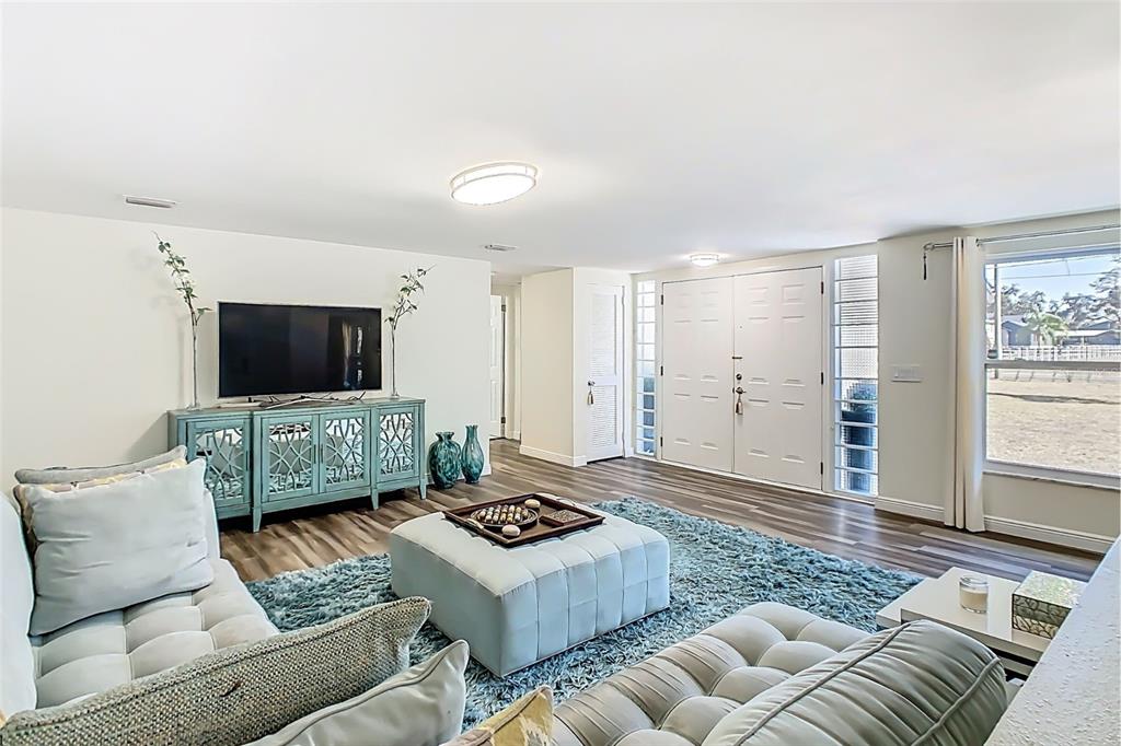 1700 South Miller Road Valrico, FL 33594 - Photo 16 of 66