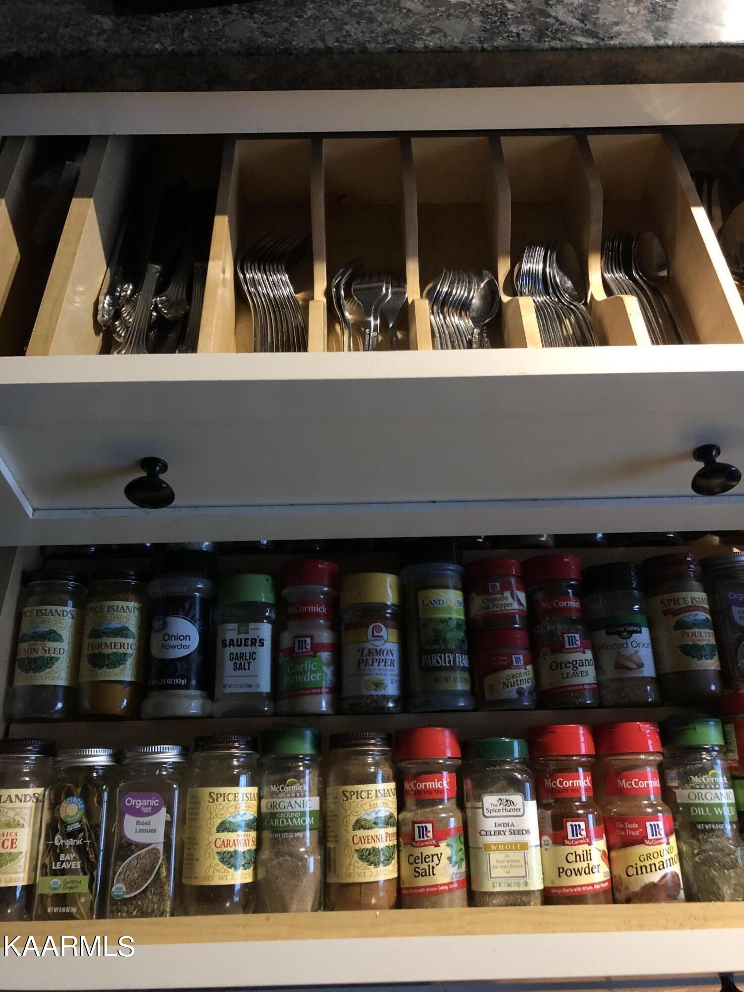 606 Bethlehem Road Madisonville, TN 37354 - Photo 16 of 60 Flatware+Spice Drawers