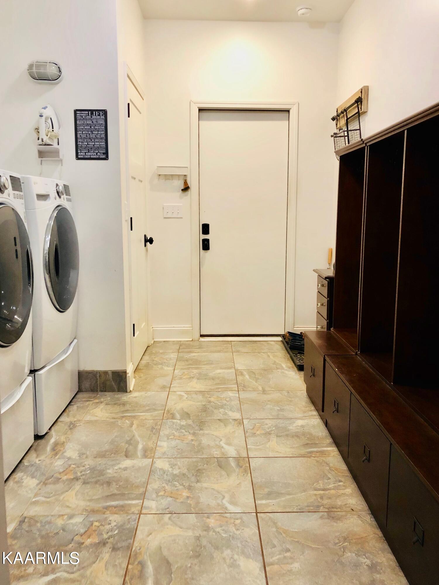 606 Bethlehem Road Madisonville, TN 37354 - Photo 29 of 60 Laundry/Mudroom
