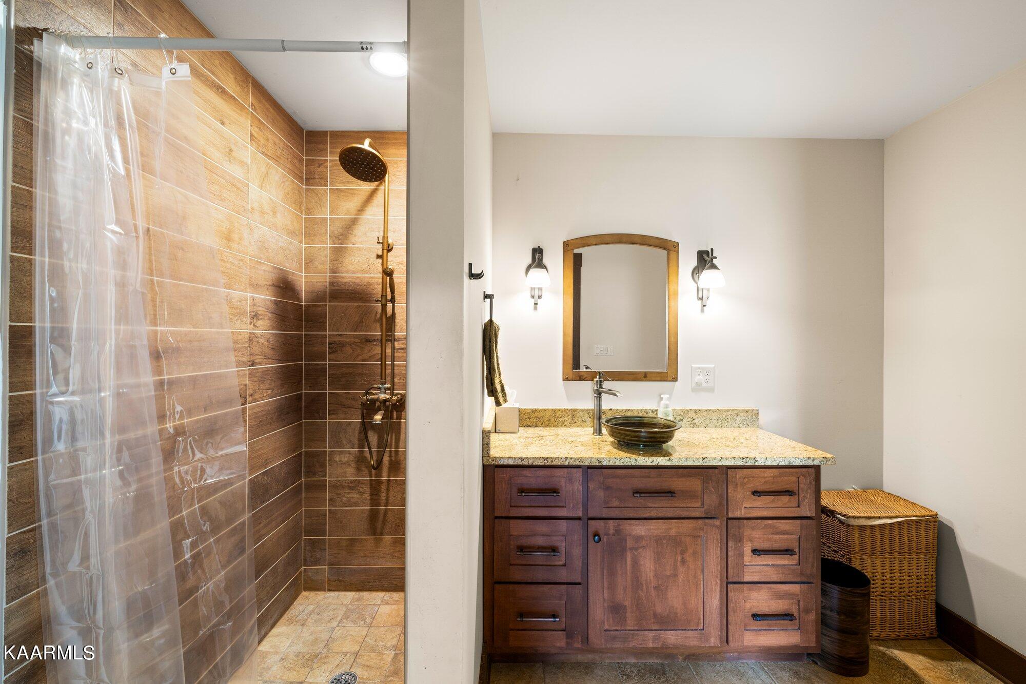 606 Bethlehem Road Madisonville, TN 37354 - Photo 35 of 60 Basement Bath