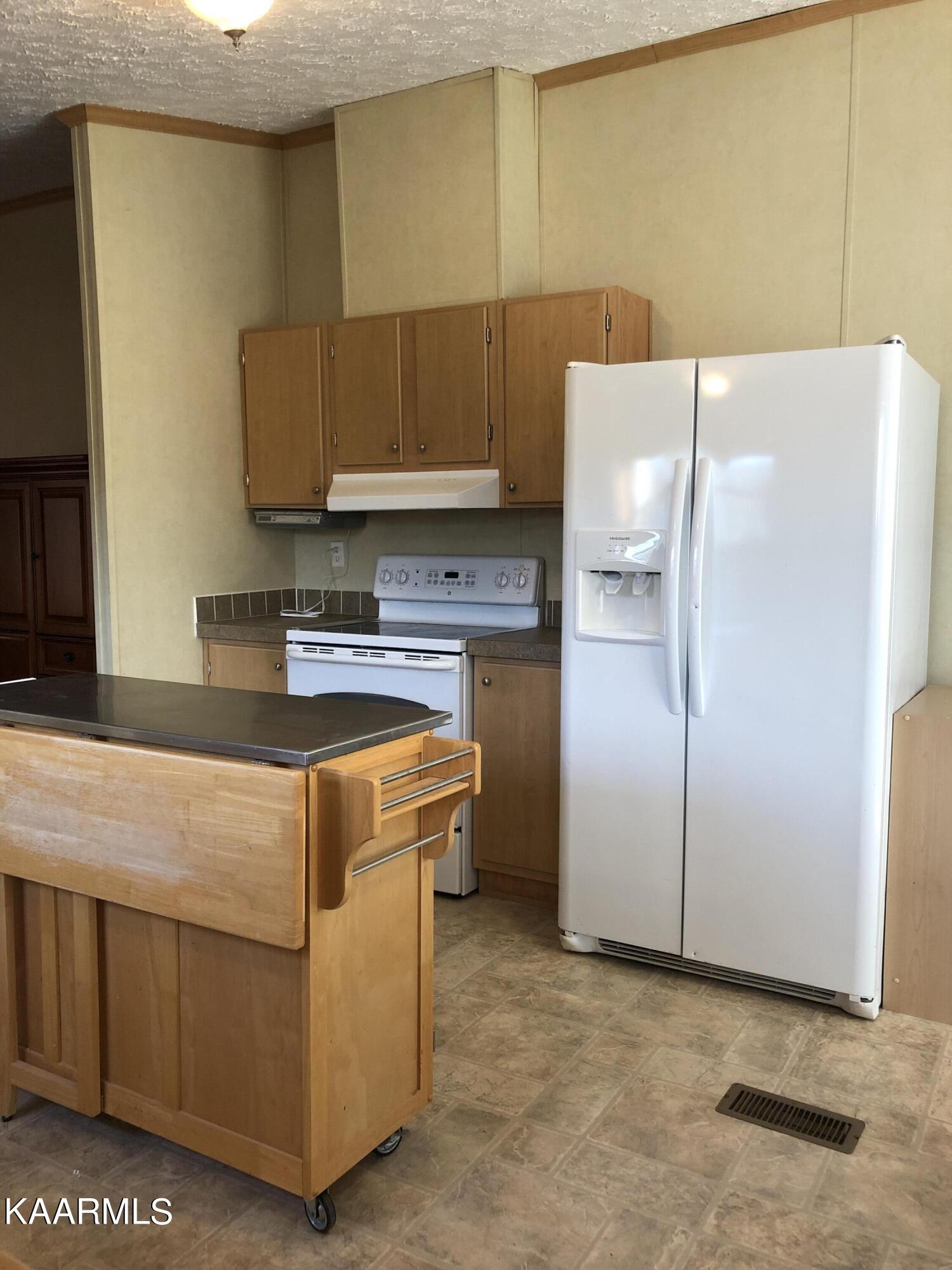 606 Bethlehem Road Madisonville, TN 37354 - Photo 46 of 60 RR Kitchen