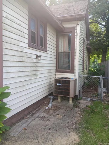 $45,000 | 917 North 9th Street, Terre Haute, IN 47807