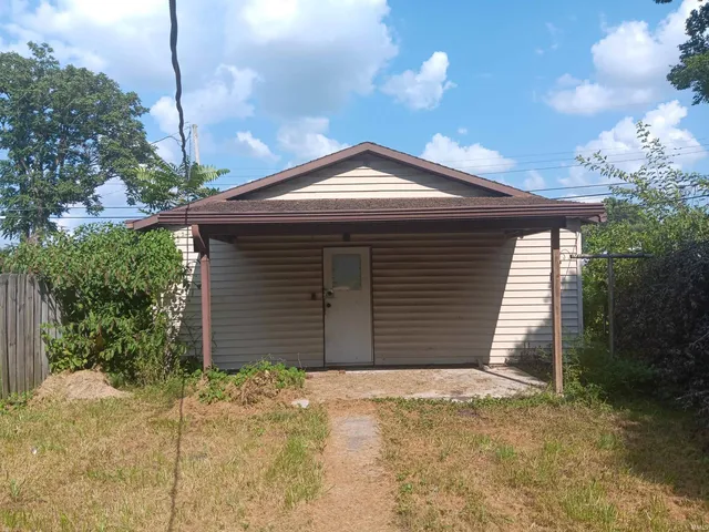 $45,000 | 917 North 9th Street, Terre Haute, IN 47807