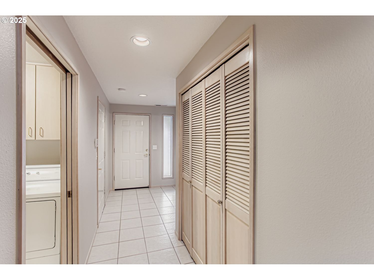 15917 Northeast Union Road, Unit 113 Ridgefield, WA 98642 - Photo 3 of 27 a view of an empty room