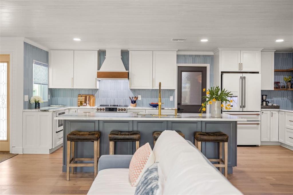 2319 Middlecoff Drive Dunedin, FL 34698 - Photo 9 of 51