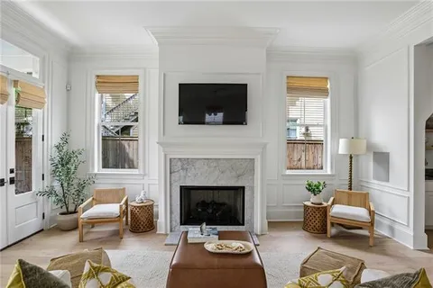 $1,395,000 | 3808 Prytania Street, New Orleans, LA 70115