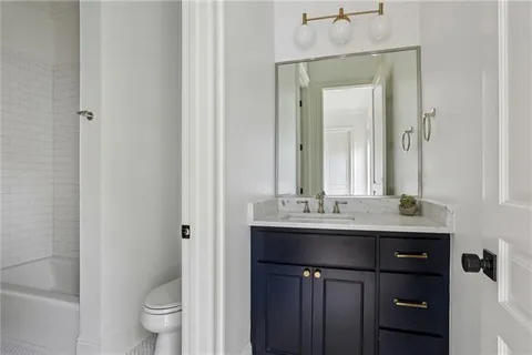 $1,395,000 | 3808 Prytania Street, New Orleans, LA 70115