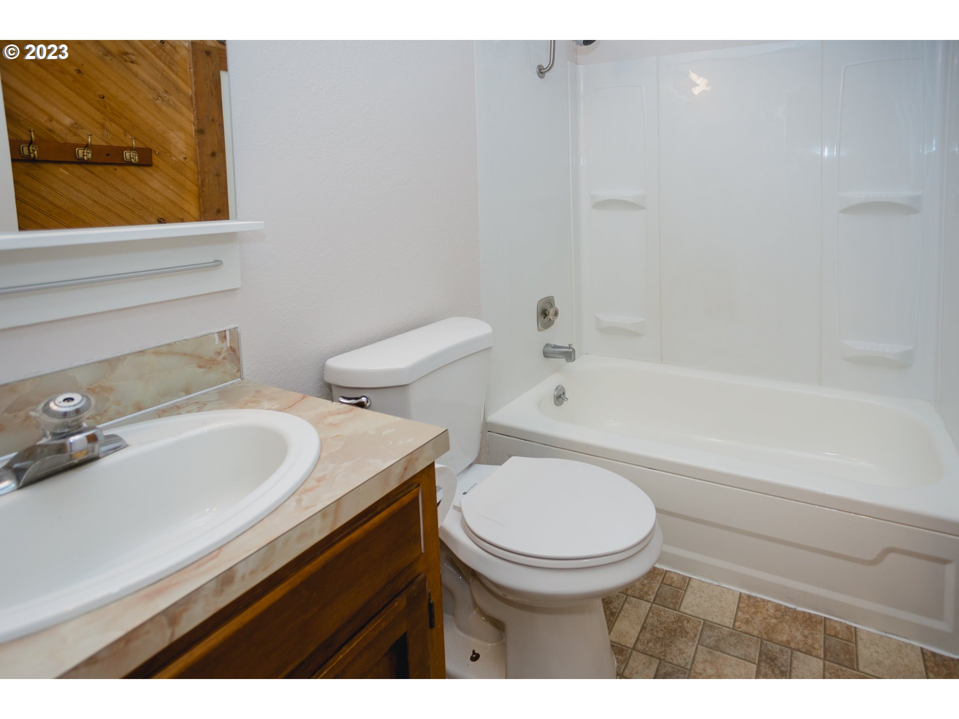 4647 Auburn Road Northeast Salem, OR 97301 - Photo 15 of 18 Gallery Image 15