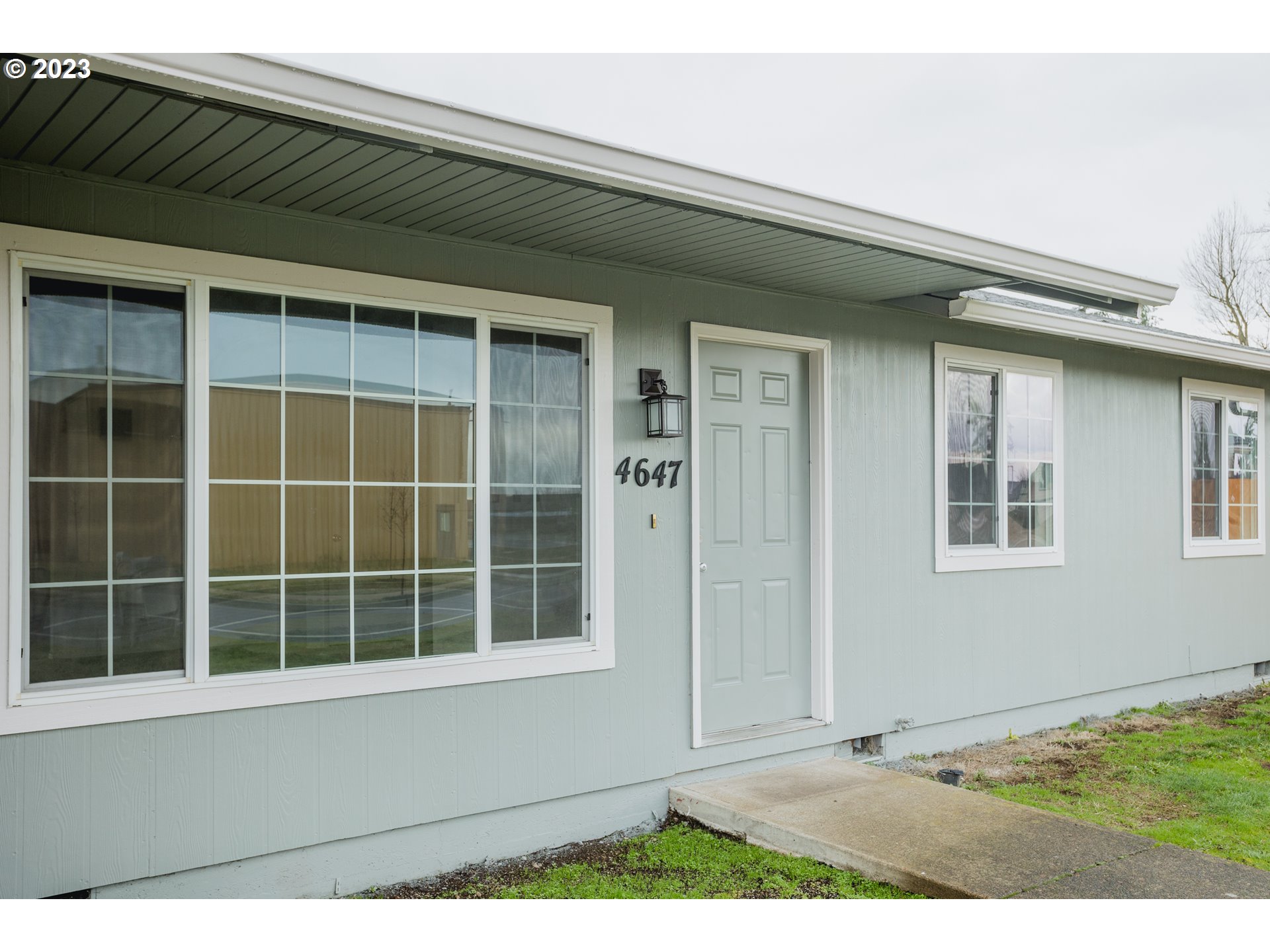 4647 Auburn Road Northeast Salem, OR 97301 - Photo 3 of 18 Gallery Image 3