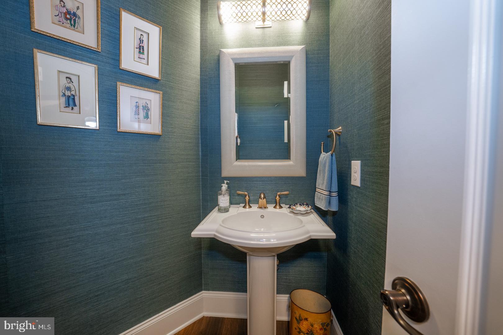 305 Old Liseter Road Newtown Square, PA 19073 - Photo 7 of 36 Powder Room