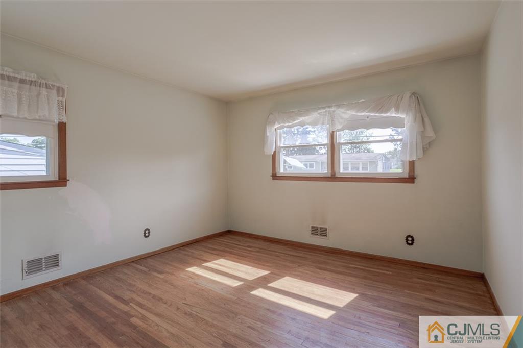 59 Harmon Road Edison, NJ 08837 - Photo 19 of 32
